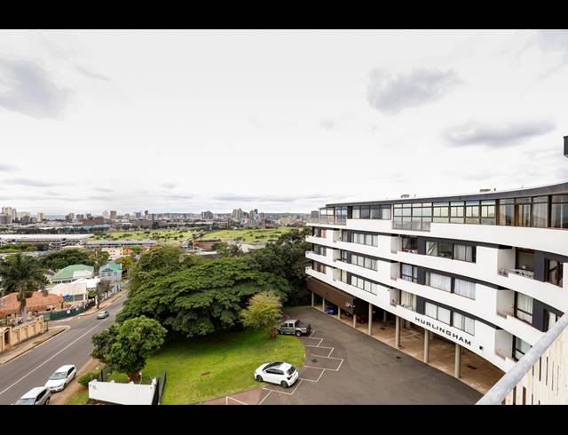 3 BEDROOM APARTMENT TO LET IN ESSENWOOD